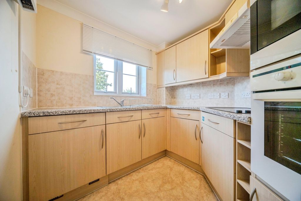 Property photo 2 of 13 Kitchen