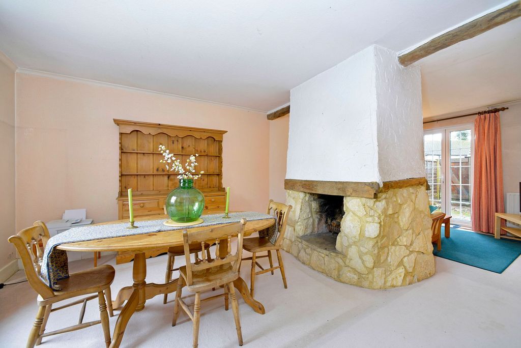 Property photo 2 of 21