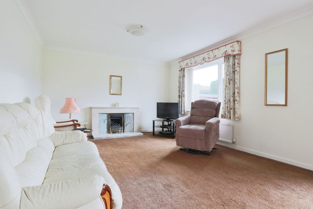 Property photo 2 of 18 3752295