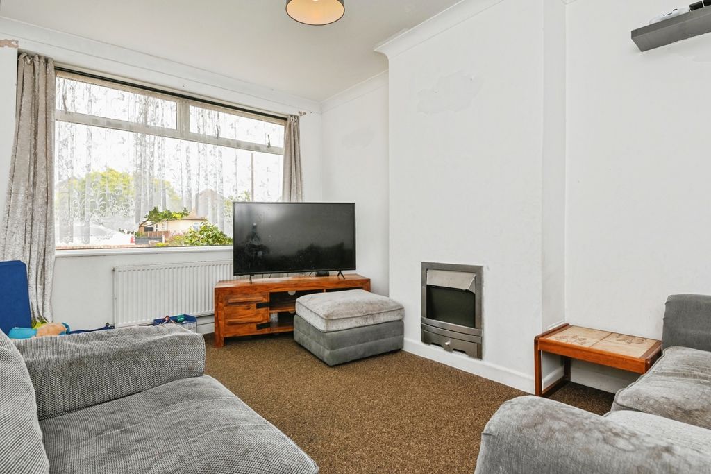 Property photo 2 of 14 Living Room