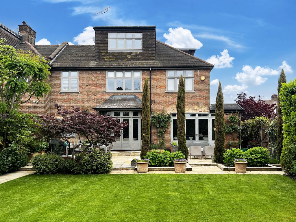 Property photo 3 of 27 Photo 9