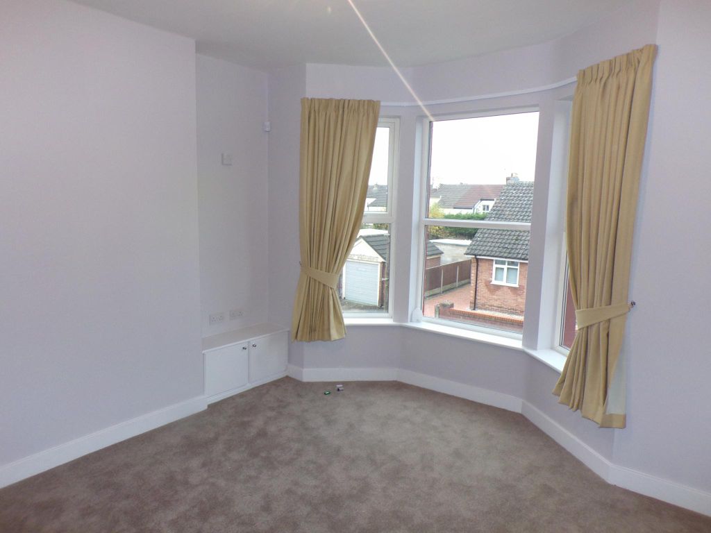 Property photo 3 of 7 Lounge