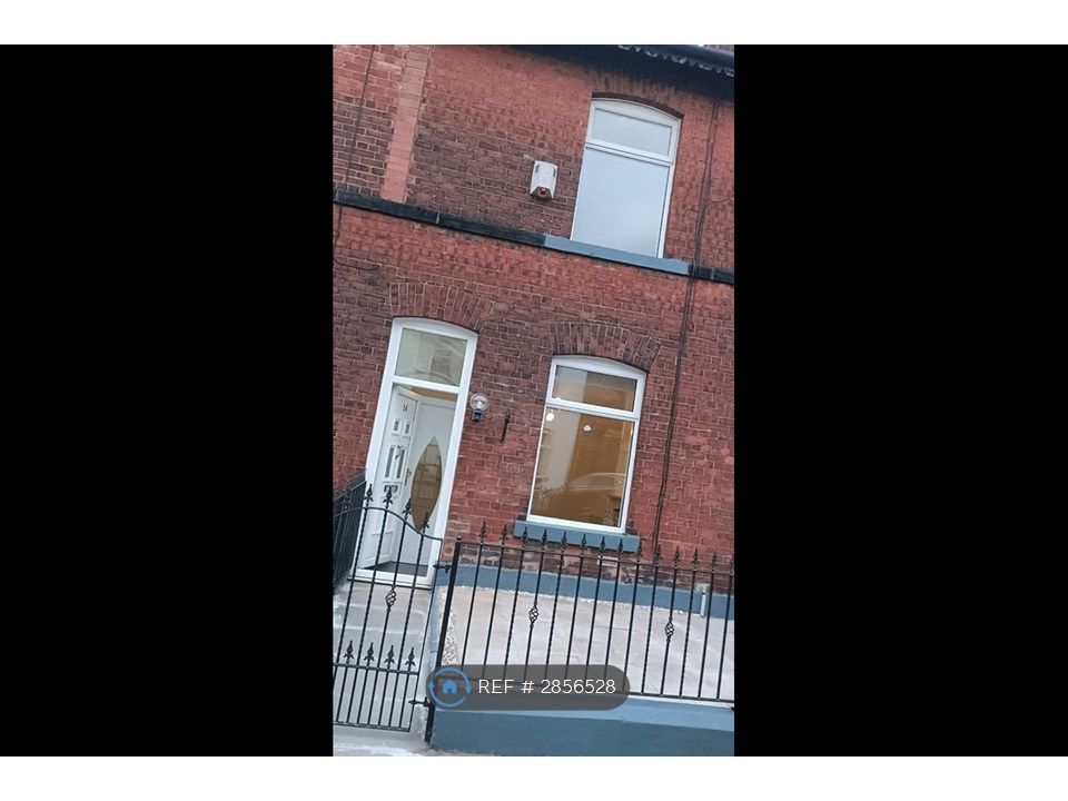 Property photo 2 of 35 Vestibule Door 1