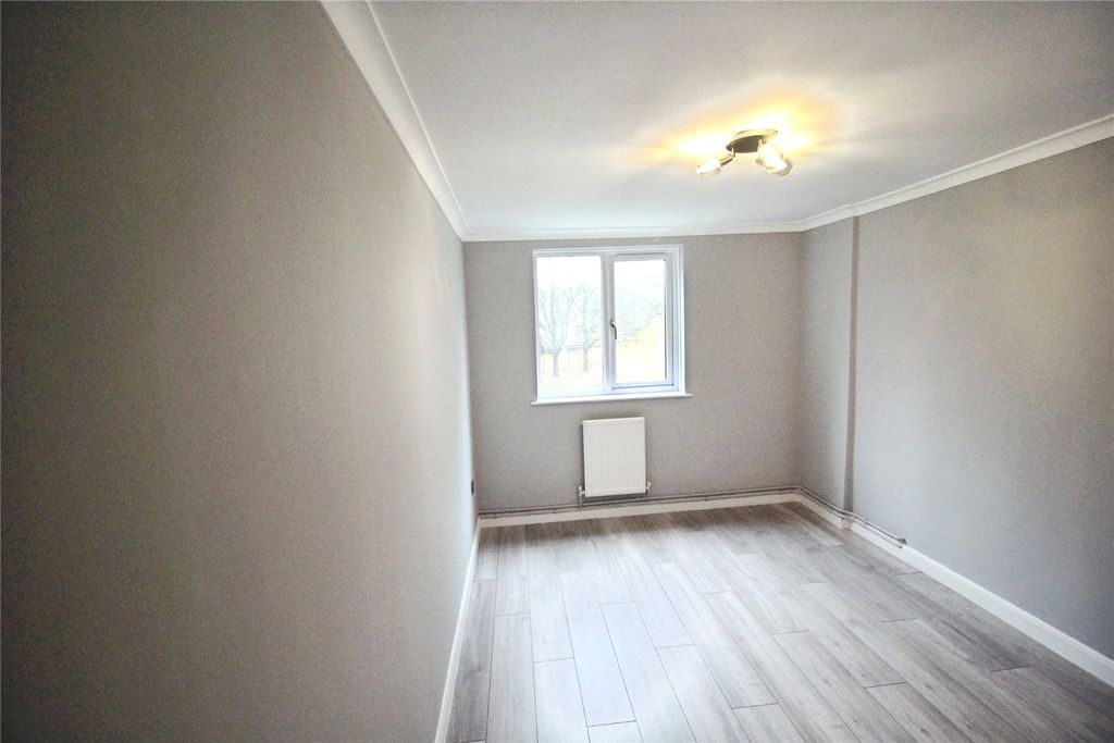 Property photo 3 of 7 Picture No. 01