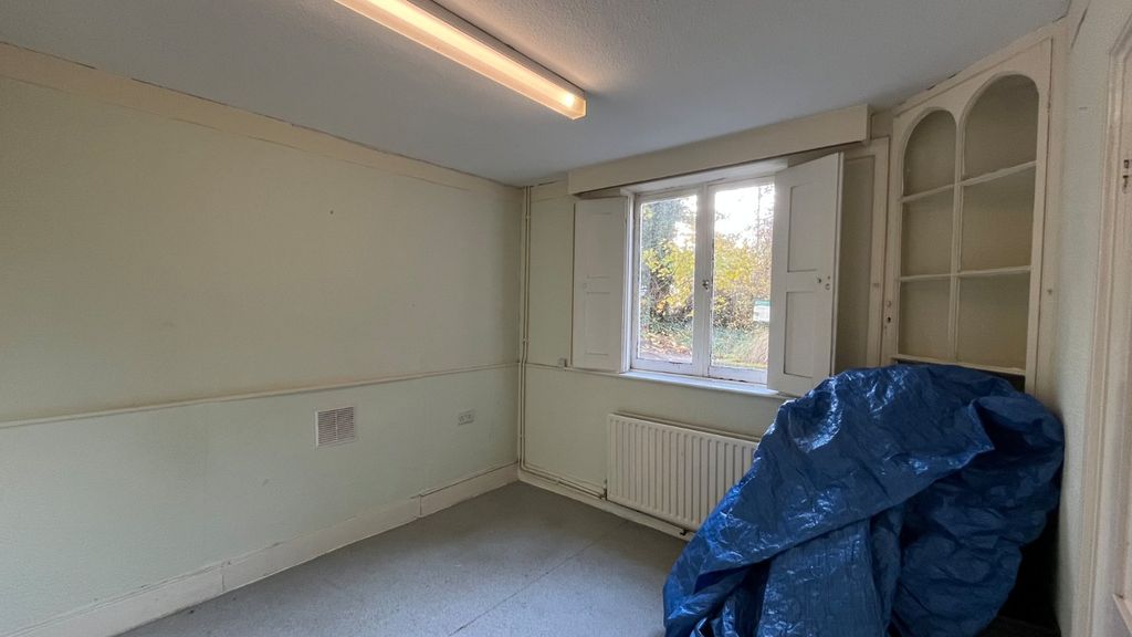 Property photo 3 of 10 Picture No. 13