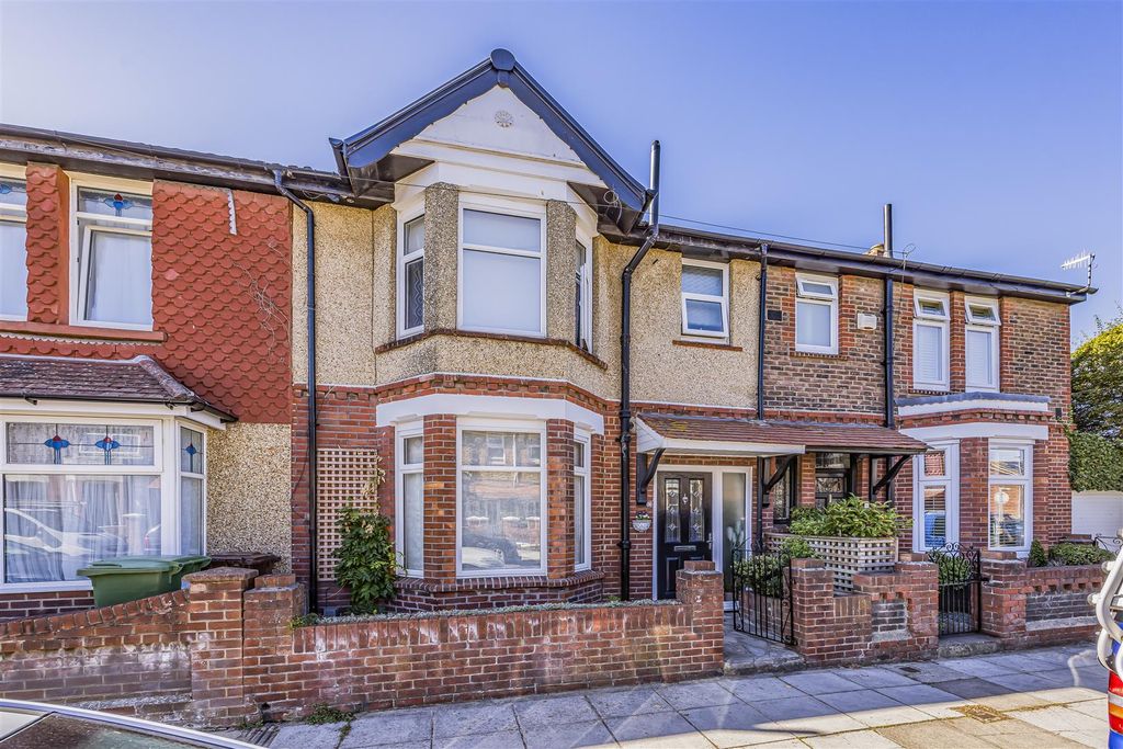 Property photo 1 of 31 85 Shelford Road, Milton-Porticomarketing-Soldby-3