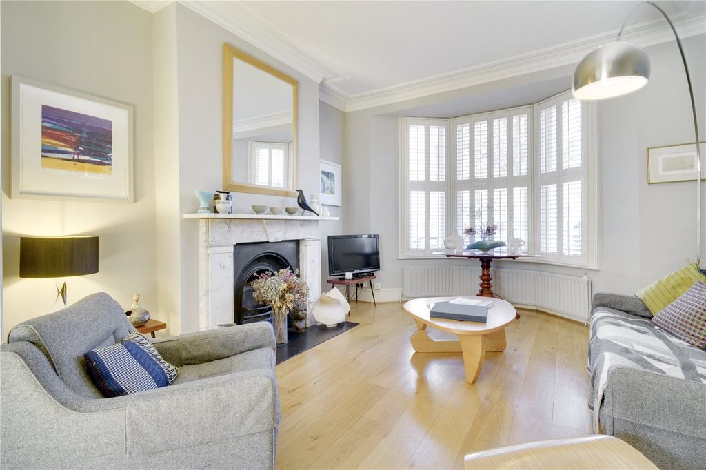 Property photo 2 of 18 Picture No. 53