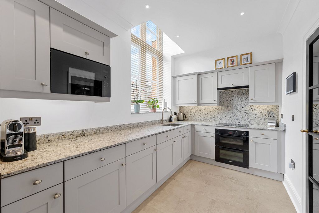 Property photo 3 of 15 Kitchen