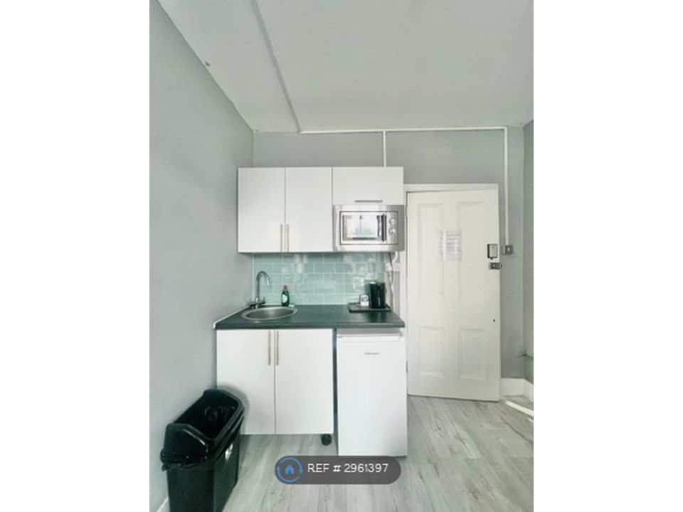 Property photo 2 of 3