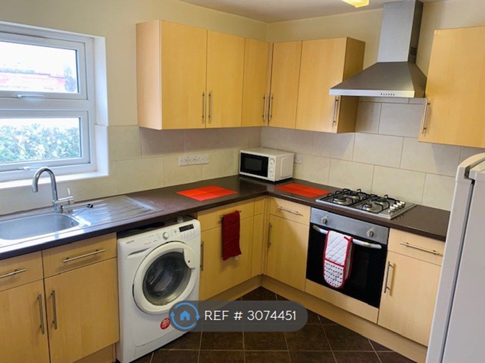 Property photo 3 of 4 Kitchen