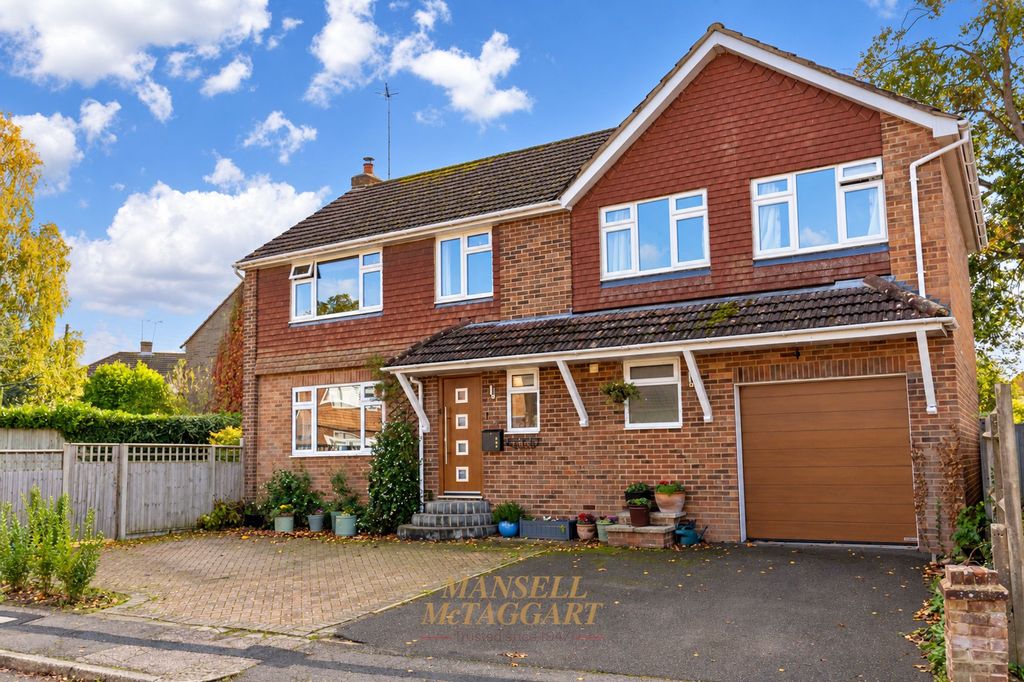 Property photo 1 of 28