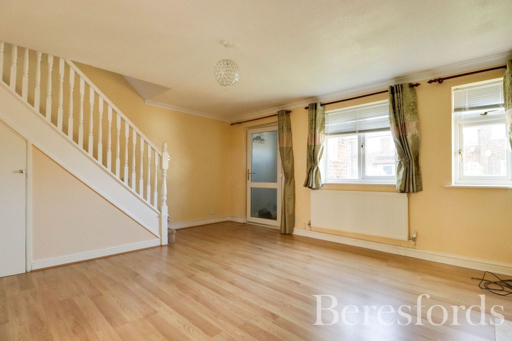 Property photo 3 of 14 Picture 3