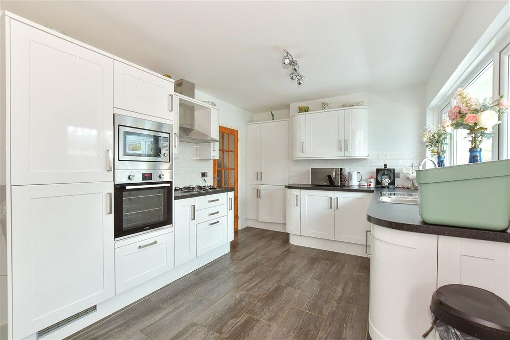 Property photo 1 of 15 Kitchen/Dining Room