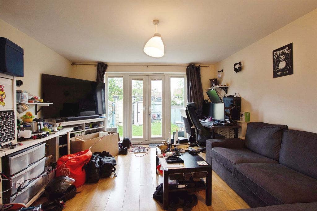 Property photo 3 of 17