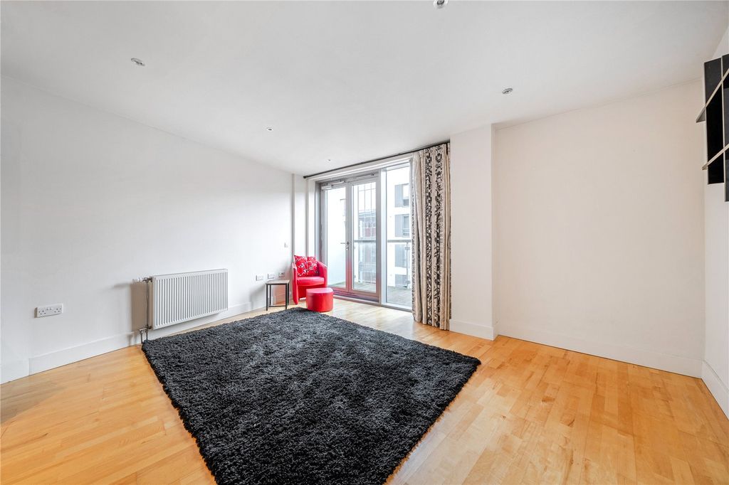 Property photo 3 of 19 Picture No. 06