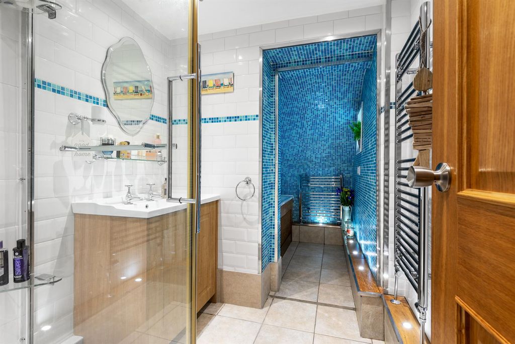 Property photo 3 of 9 Basement Flat, 3 Cobham Terrace Bathroom1A.Jpg