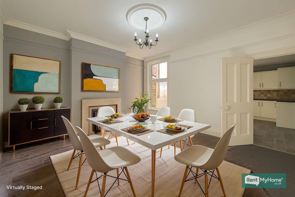 Property photo 3 of 9 Dining Room