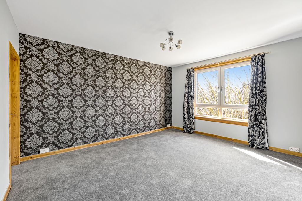 Property photo 3 of 18 Property Image 3