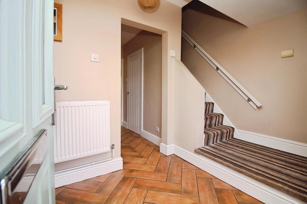 Property photo 3 of 21