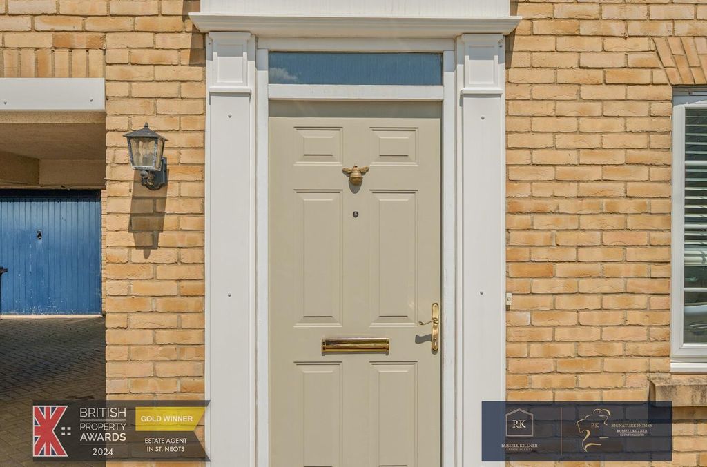 Property photo 2 of 21 Front Door.