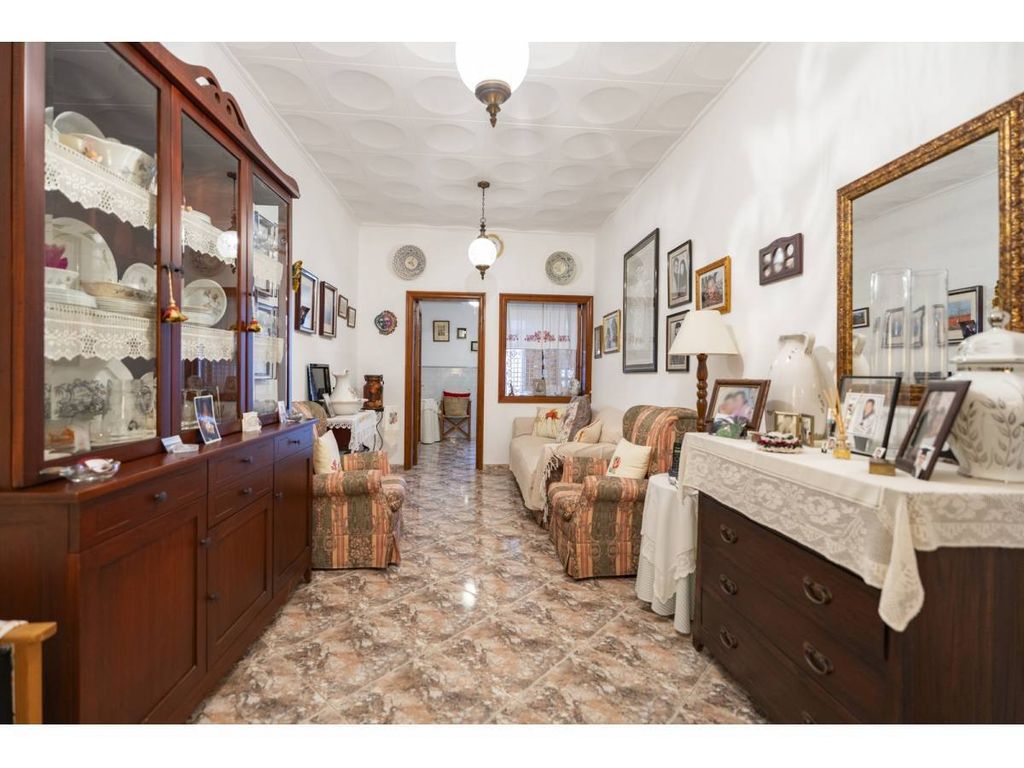 Property photo 1 of 30