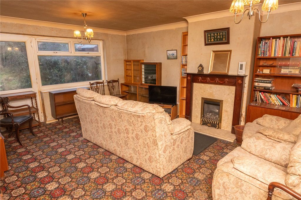 Property photo 3 of 12 Picture No. 02