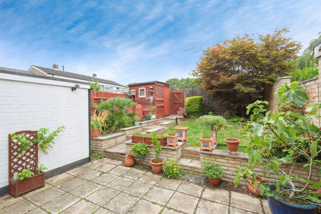 Property photo 2 of 17