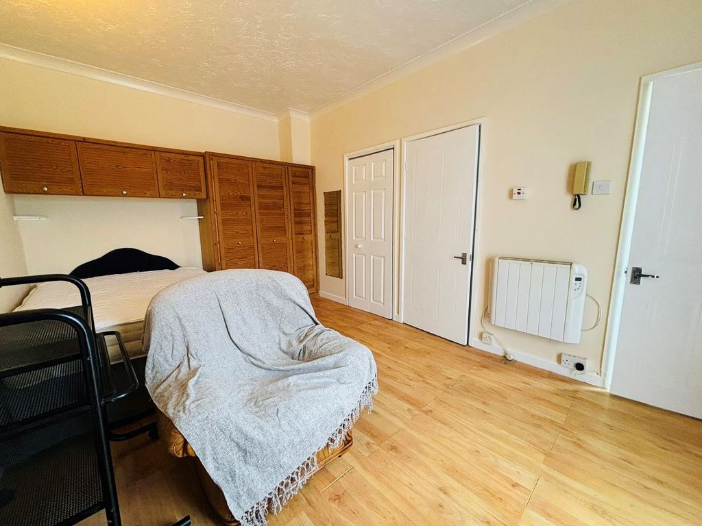 Property photo 3 of 15 1