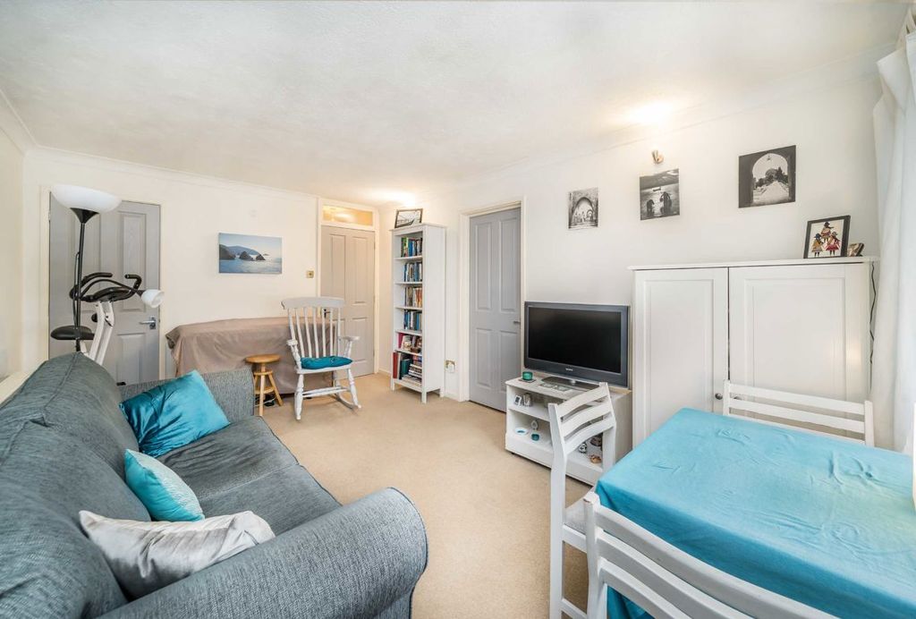 Property photo 3 of 4