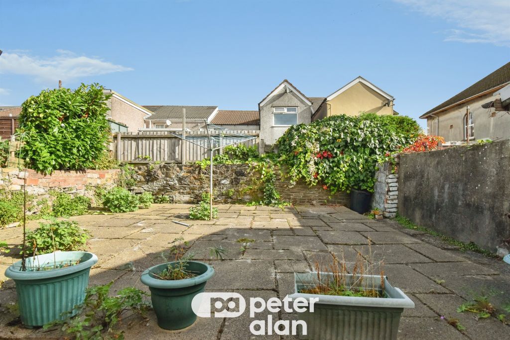 Property photo 3 of 23