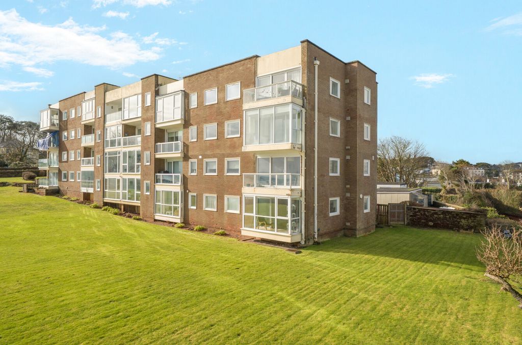 Property photo 1 of 23 1397035-1-698F26F...