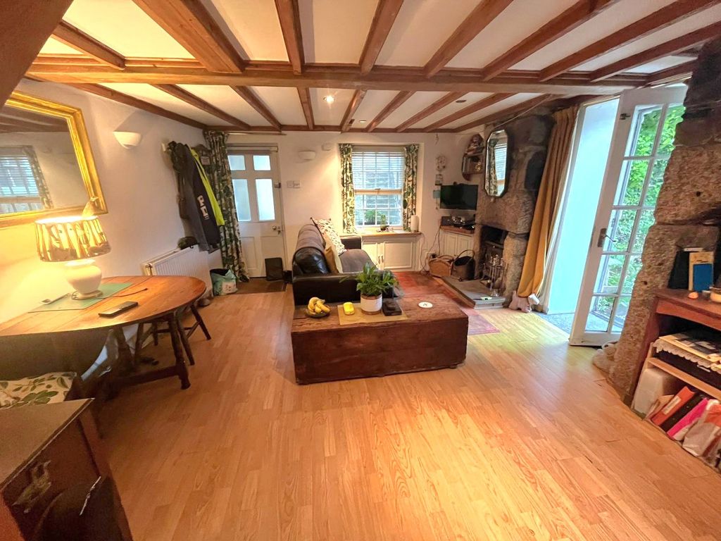 Property photo 3 of 11 Picture No. 32