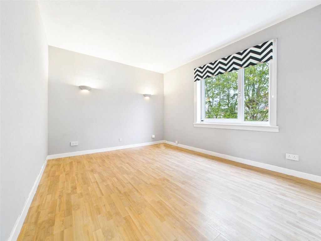 Property photo 2 of 30 Picture No. 38