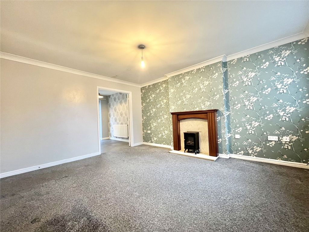 Property photo 3 of 23 Picture No. 27