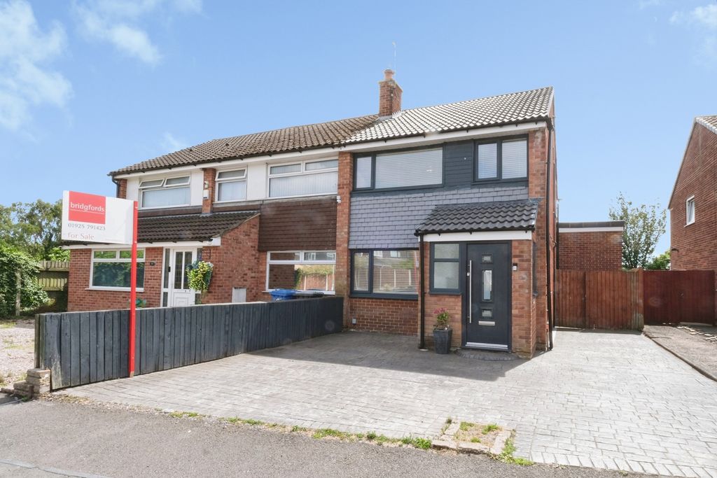 Property photo 1 of 19 F|Ront
