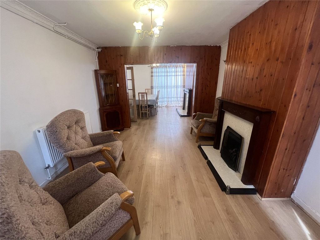 Property photo 2 of 15 Picture No. 31