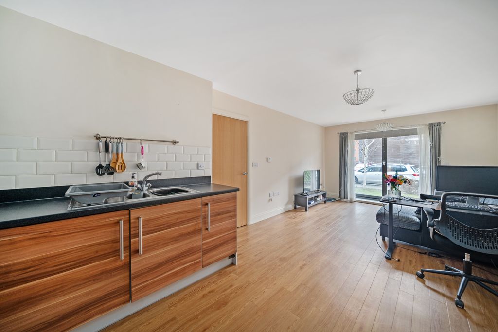 Property photo 3 of 9