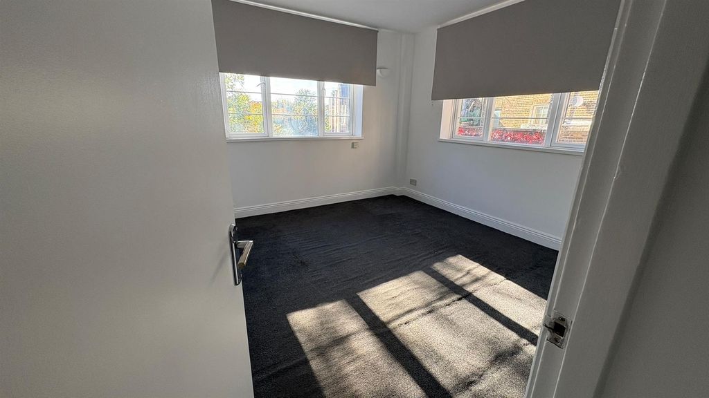 Property photo 2 of 10 Img-20251007-Wa0053.Jpg