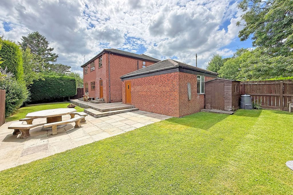Property photo 2 of 25