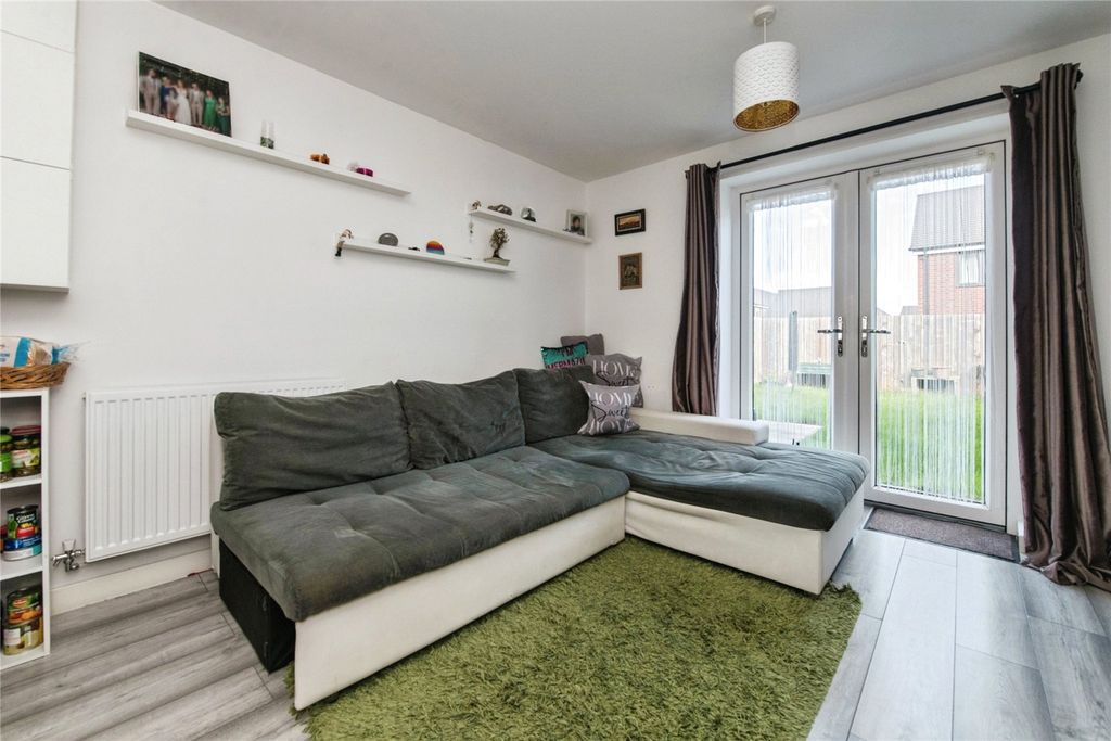 Property photo 3 of 13 Picture No. 05