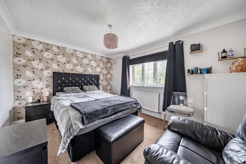 Property photo 3 of 11 Living Area