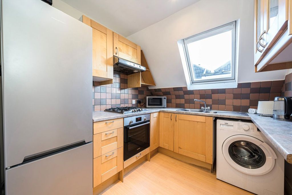 Property photo 3 of 6