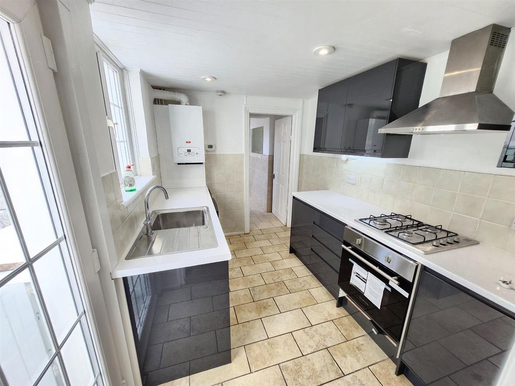 Property photo 1 of 10 1000031143.Jpg
