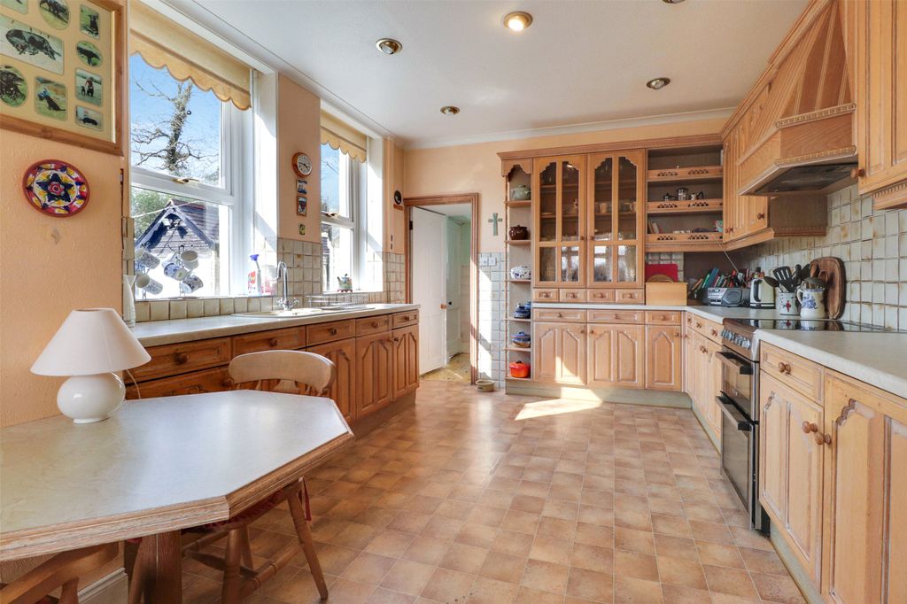 Property photo 3 of 49 Picture No. 31