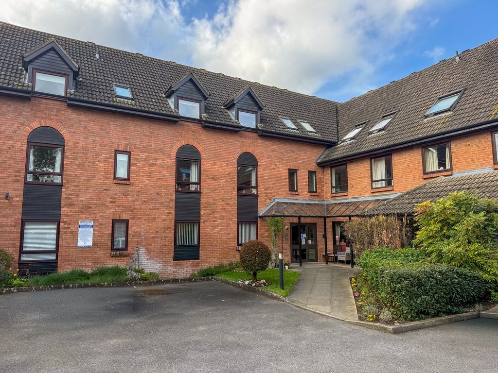 Property photo 1 of 8