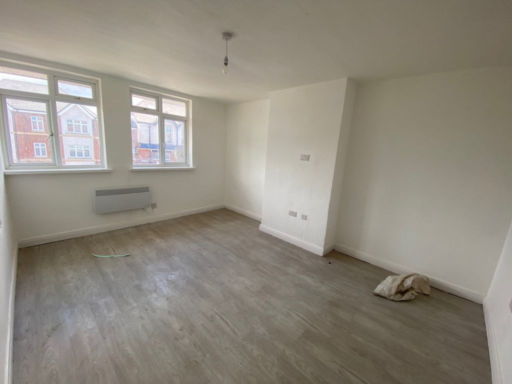 Property photo 2 of 7 Gallery