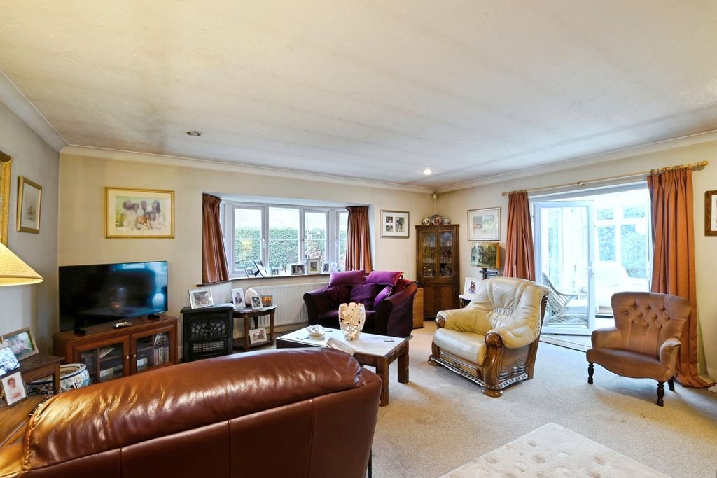 Property photo 3 of 17 Pbox-Img.Jpg