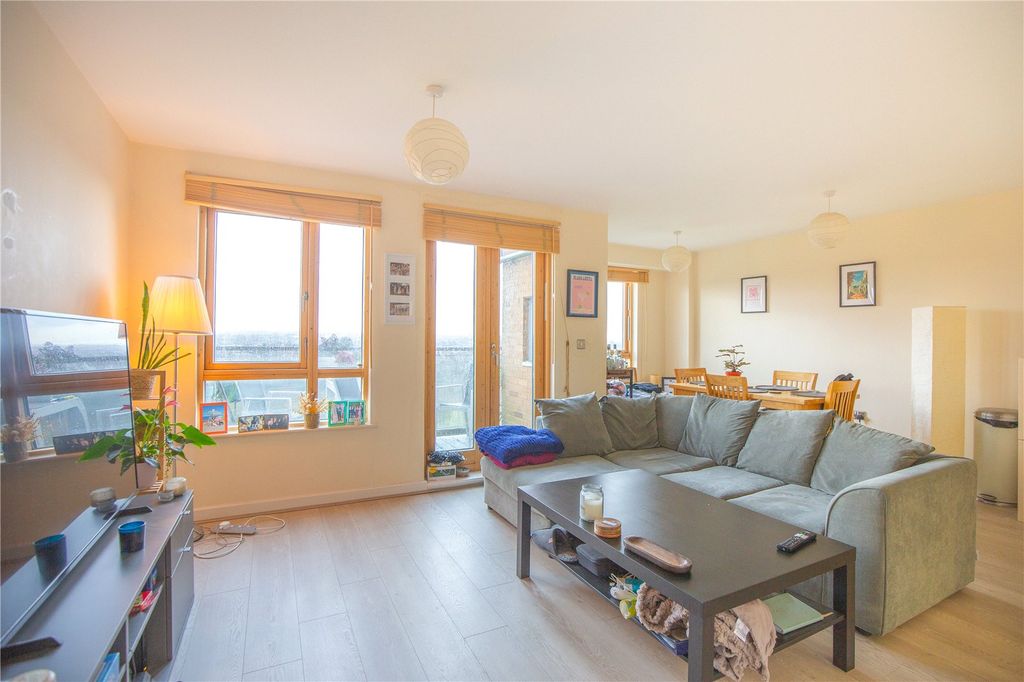 Property photo 2 of 13 Picture No. 12