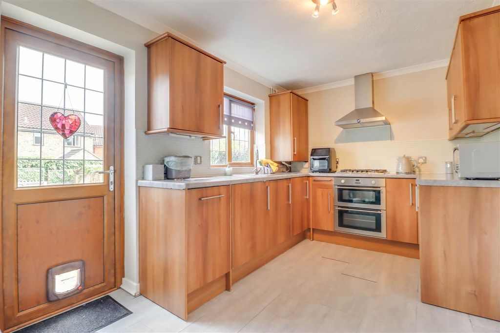 Property photo 3 of 12 84 Doeshill Drive-3.Jpg