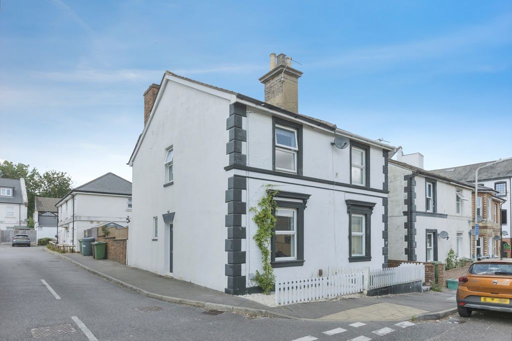 Property photo 1 of 19 Pbox-Img.Jpg
